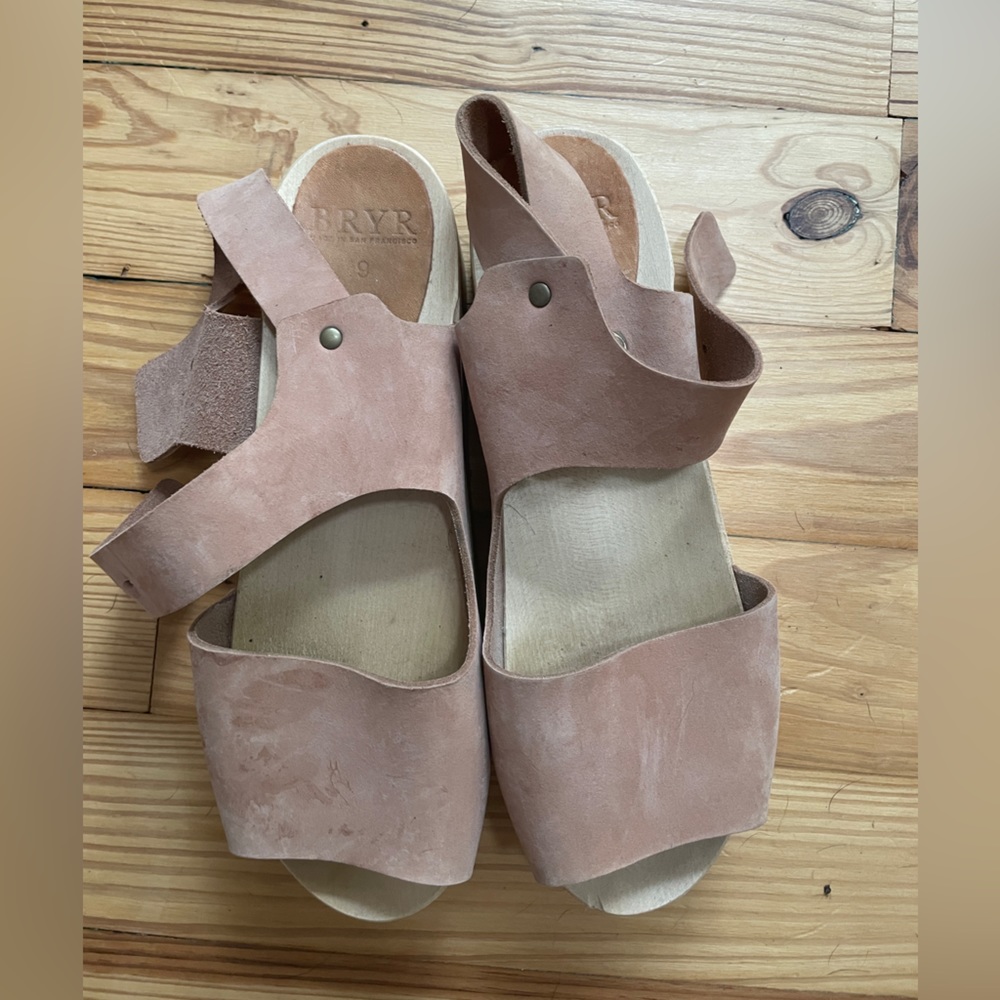 Bryr Ursi in Clay